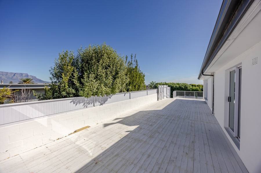 5 Bedroom Property for Sale in Milnerton Central Western Cape